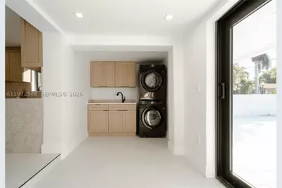 1221 Biarritz, Miami Beach, FL 33141 - Photo 25