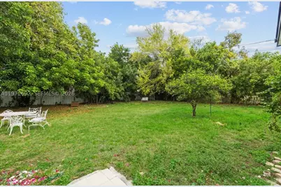 2421 NE 187th, Miami, FL 33180 - Photo 33