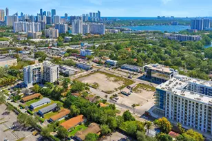 2421 NE 187th, Miami, FL 33180 - Photo 39
