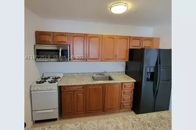 1845 Pembroke #3-22, Hollywood, FL 33020 - Photo 11