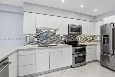 3370 Hidden Bay #1501, Aventura, FL 33180 - Photo 9