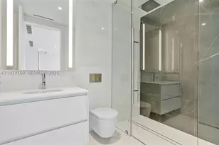 300 Biscayne Blvd, Miami, FL 33131 - Photo 37