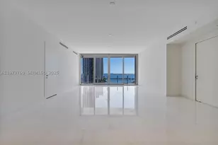 300 Biscayne Blvd, Miami, FL 33131 - Photo 11