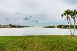 447 NE 195th, Miami, FL 33179 - Photo 3