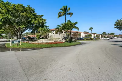 811 S Hollybrook #208, Pembroke Pines, FL 33025 - Photo 49