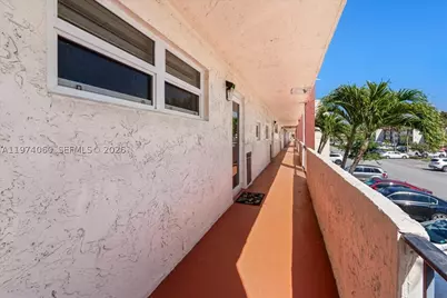 811 S Hollybrook #208, Pembroke Pines, FL 33025 - Photo 11