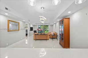 811 S Hollybrook, Pembroke Pines, FL 33025 - Photo 15