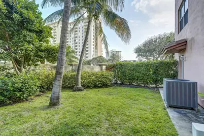 2039 Oceanwalk #401, Lauderdale by the Sea, FL 33062 - Photo 3