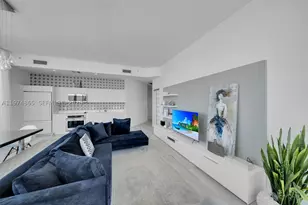 55 SW 9th, Miami, FL 33130 - Photo 9