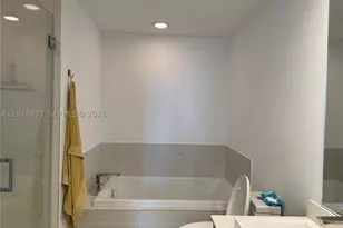 45 SW 9th, Miami, FL 33130 - Photo 21