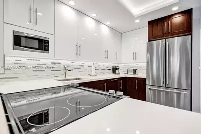 450 Paradise Isle #204, Hallandale Beach, FL 33009 - Photo 15