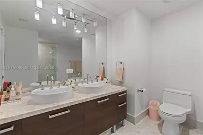 244 Biscayne #2410, Miami, FL 33132 - Photo 25
