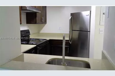 8255 SW 152nd #E-309, Miami, FL 33193 - Photo 3