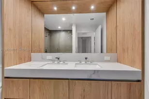 11 NE 6th, Miami, FL 33132 - Photo 13