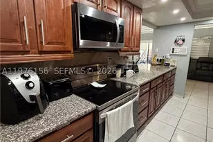 8408 NW 8th, Miami, FL 33126 - Photo 17