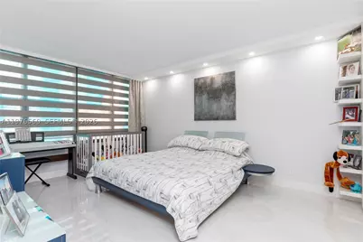 2500 Parkview #1121, Hallandale Beach, FL 33009 - Photo 27