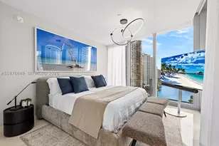 300 Biscayne Blvd, Miami, FL 33131 - Photo 11