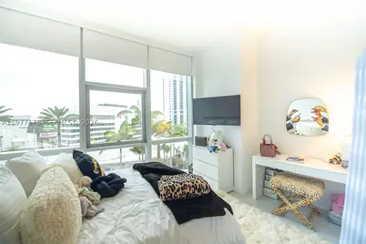 851 NE 1st #811, Miami, FL 33132 - Photo 9