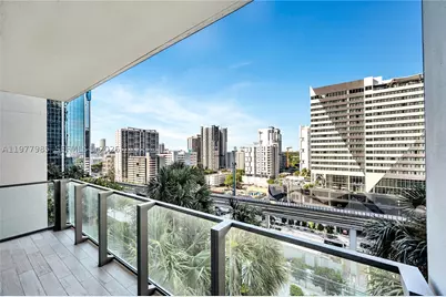 88 SW 7th #806, Miami, FL 33130 - Photo 9