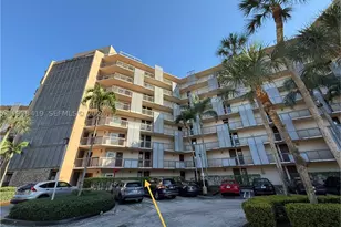 3301 N Country Club, Aventura, FL 33180 - Photo 1