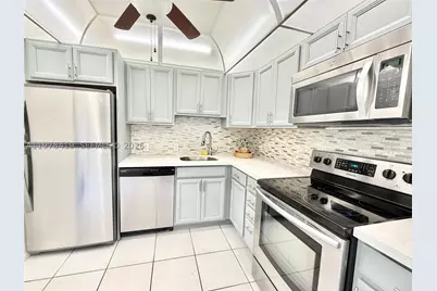 3301 N Country Club #106, Aventura, FL 33180 - Photo 5