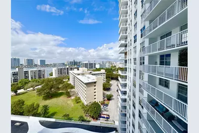 231 174th #1501, Sunny Isles Beach, FL 33160 - Photo 5