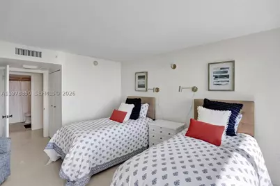 6917 Collins #915, Miami Beach, FL 33141 - Photo 15