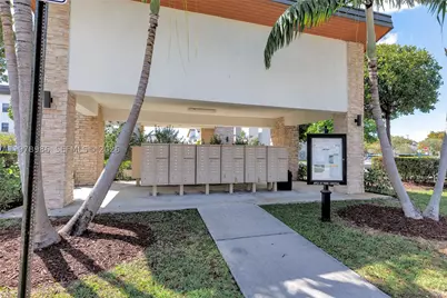 7925 NW 104th #28, Doral, FL 33178 - Photo 25