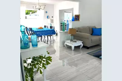 6910 Rue Notre Dame, Miami Beach, FL 33141 - Photo 5