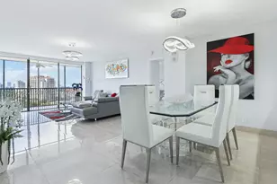 20379 W Country Club, Aventura, FL 33180 - Photo 5