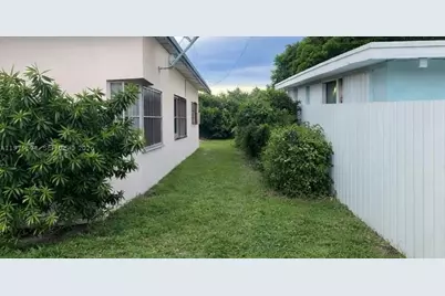 631 Jann, Opa Locka, FL 33054 - Photo 7