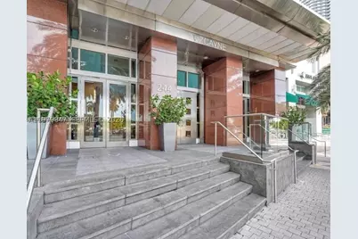 244 Biscayne #440, Miami, FL 33132 - Photo 3