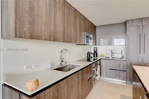 88 SW 7th, Miami, FL 33130 - Photo 17