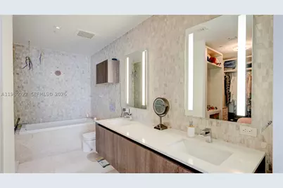 88 SW 7th #2706, Miami, FL 33130 - Photo 27