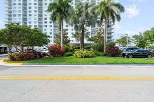 500 Bayview, Sunny Isles Beach, FL 33160 - Photo 3