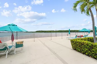 500 Bayview #325, Sunny Isles Beach, FL 33160 - Photo 47