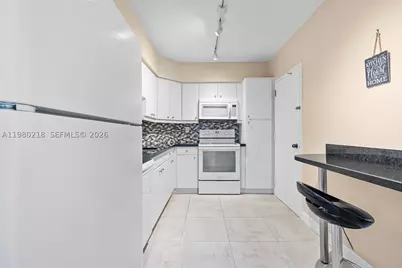 500 Bayview #325, Sunny Isles Beach, FL 33160 - Photo 27