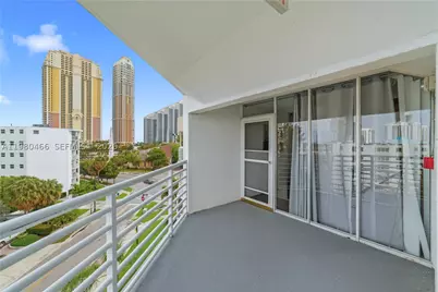 17801 N Bay #614, Sunny Isles Beach, FL 33160 - Photo 5