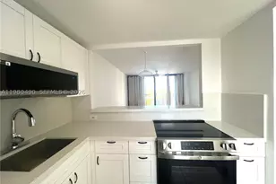 3475 N Country Club, Aventura, FL 33180 - Photo 5