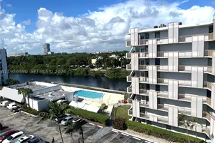 3475 N Country Club, Aventura, FL 33180 - Photo 21