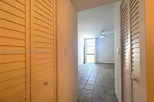 3475 N Country Club, Aventura, FL 33180 - Photo 13