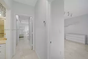 18450 NE 30th, Aventura, FL 33160 - Photo 13