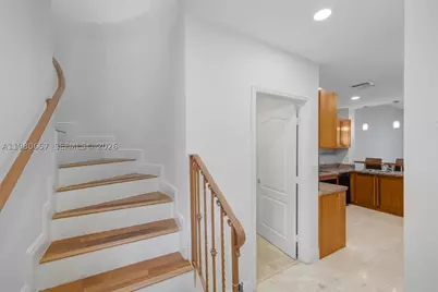 18450 NE 30th, Aventura, FL 33160 - Photo 11