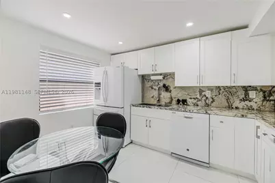 8101 Byron #509, Miami Beach, FL 33141 - Photo 17