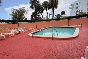8101 Byron, Miami Beach, FL 33141 - Photo 31
