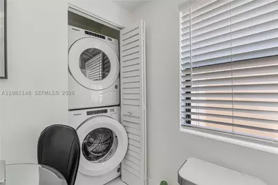 8101 Byron #509, Miami Beach, FL 33141 - Photo 15