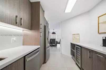 5750 Collins #4F, Miami Beach, FL 33140 - Photo 13