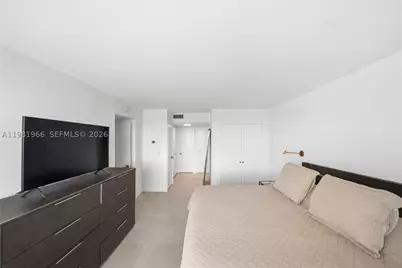 5750 Collins #4F, Miami Beach, FL 33140 - Photo 23