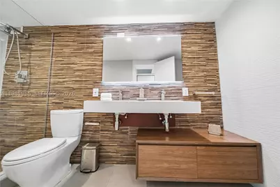 5750 Collins #4F, Miami Beach, FL 33140 - Photo 25