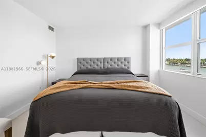 5750 Collins #4F, Miami Beach, FL 33140 - Photo 31